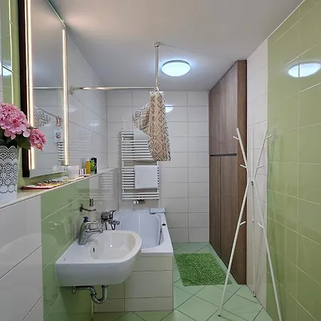 Hidden Gem Tour As With Free Private Parking Appartement *
